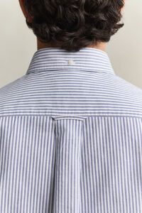 Camisa Oxford cl&aacute;sica de rayas finas