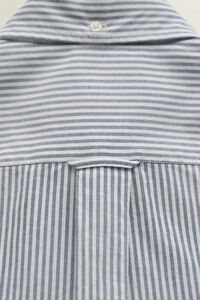 Camisa Oxford cl&aacute;sica de rayas finas