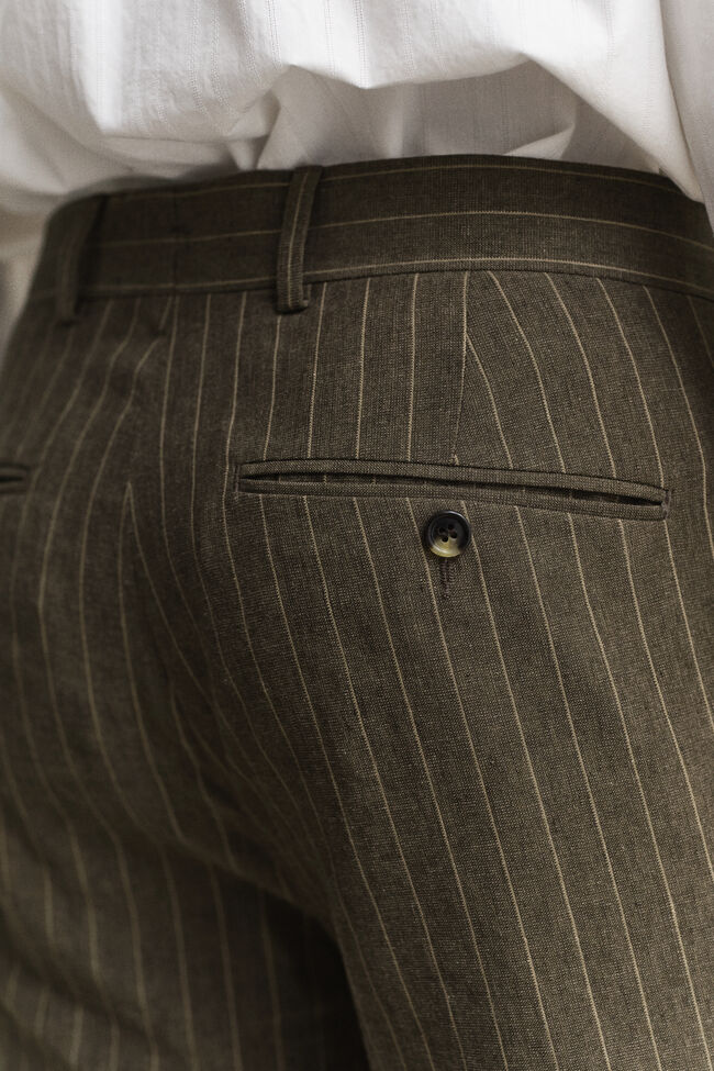 Pantalones de traje de raya diplom&aacute;tica
