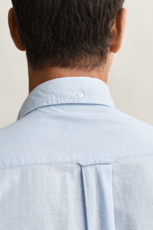 Camisa Oxford cl&aacute;sica con textura labrada