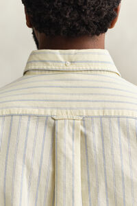 Camisa Oxford cl&aacute;sica a rayas