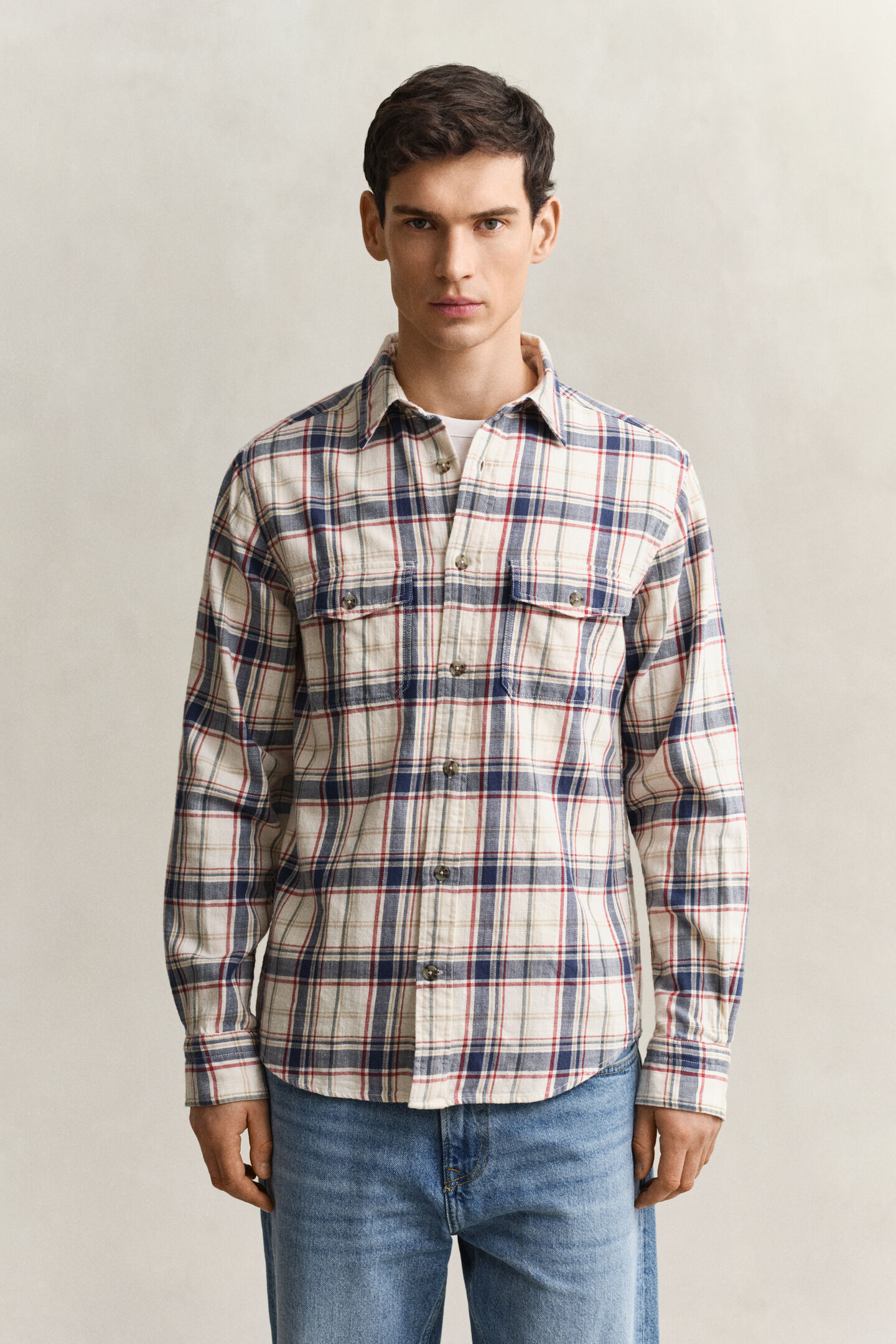 Camisa de sarga con bolsillos de parche