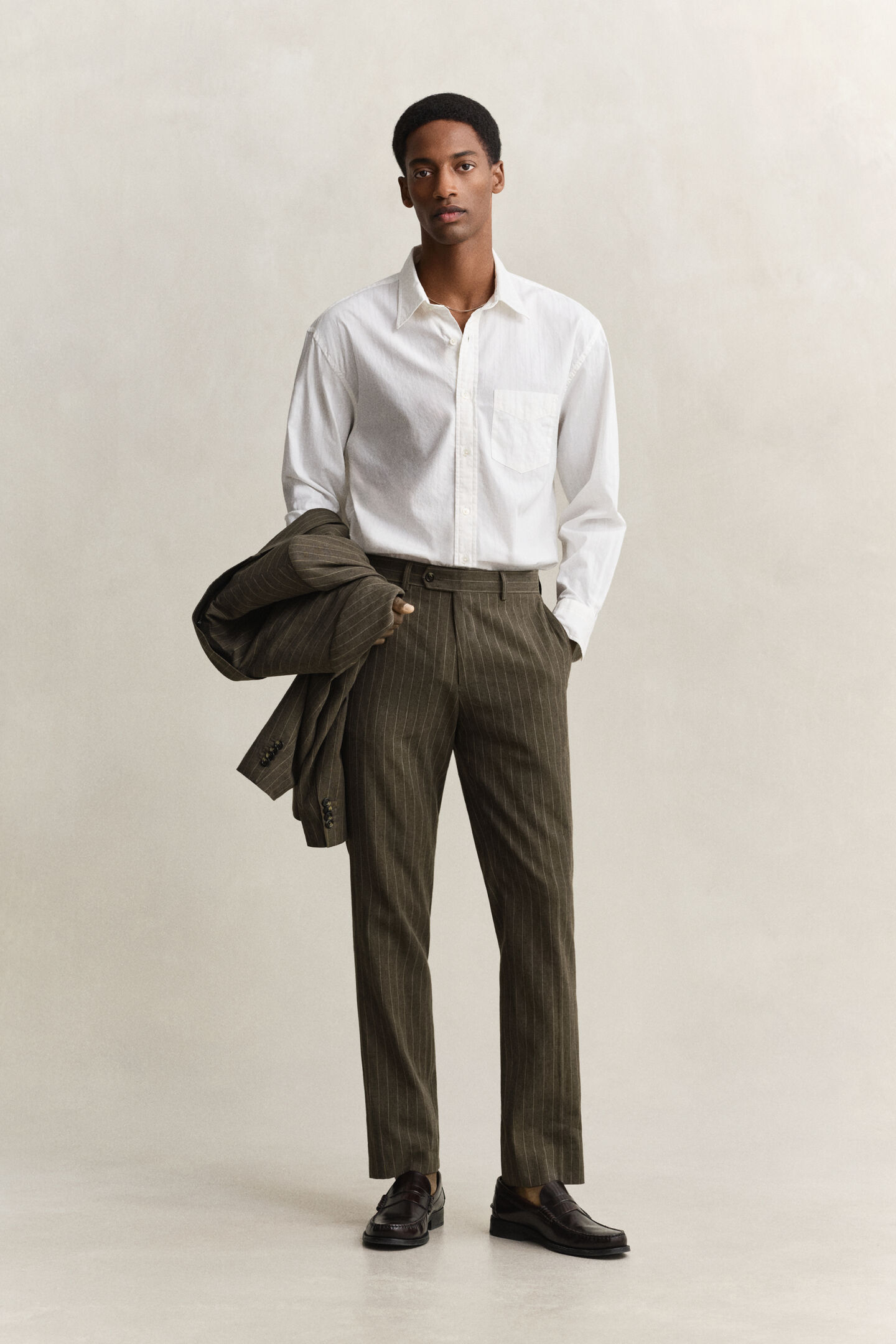 Pantalones de traje de raya diplom&aacute;tica