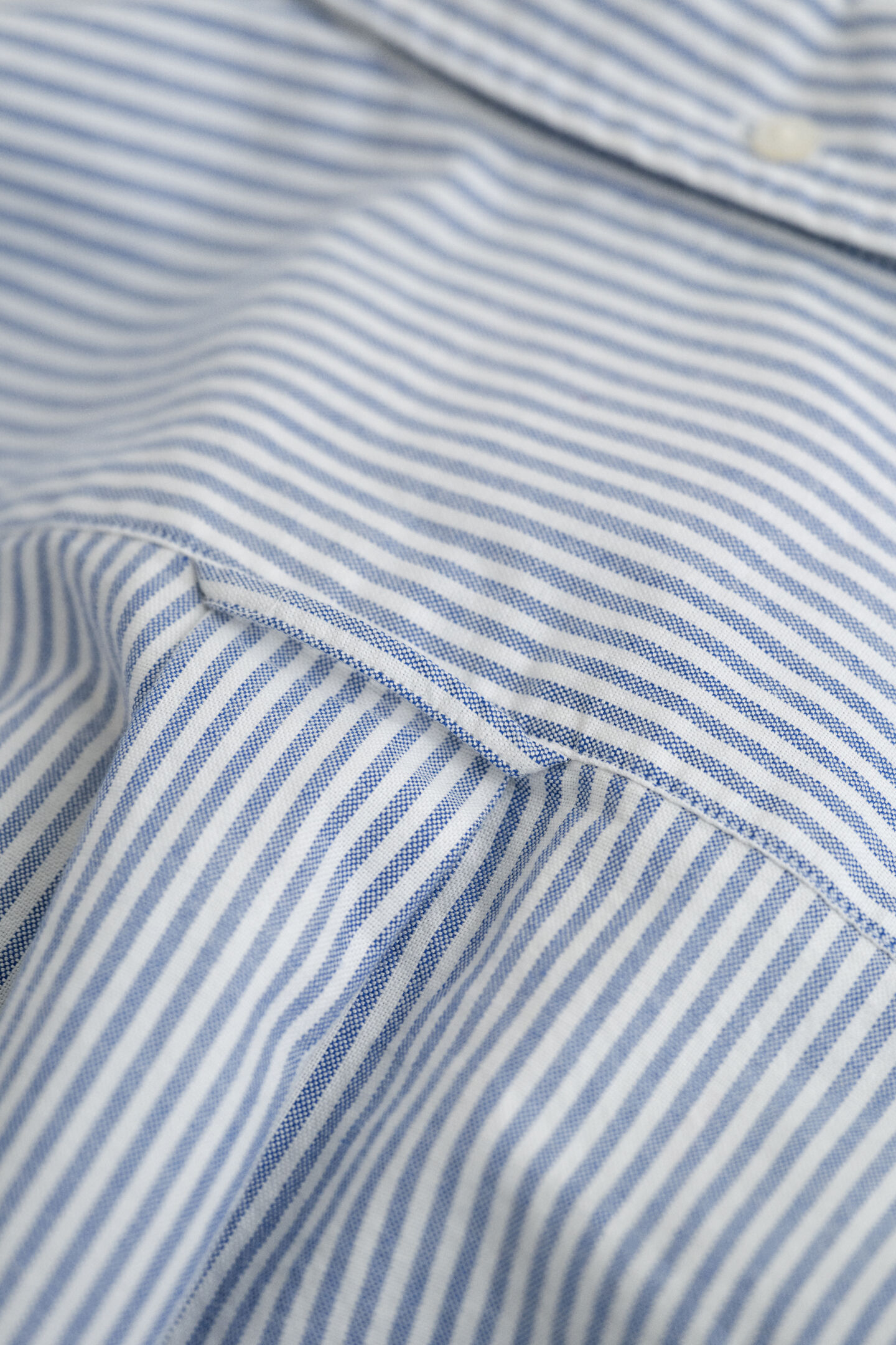 Camisa Oxford cl&aacute;sica de rayas finas