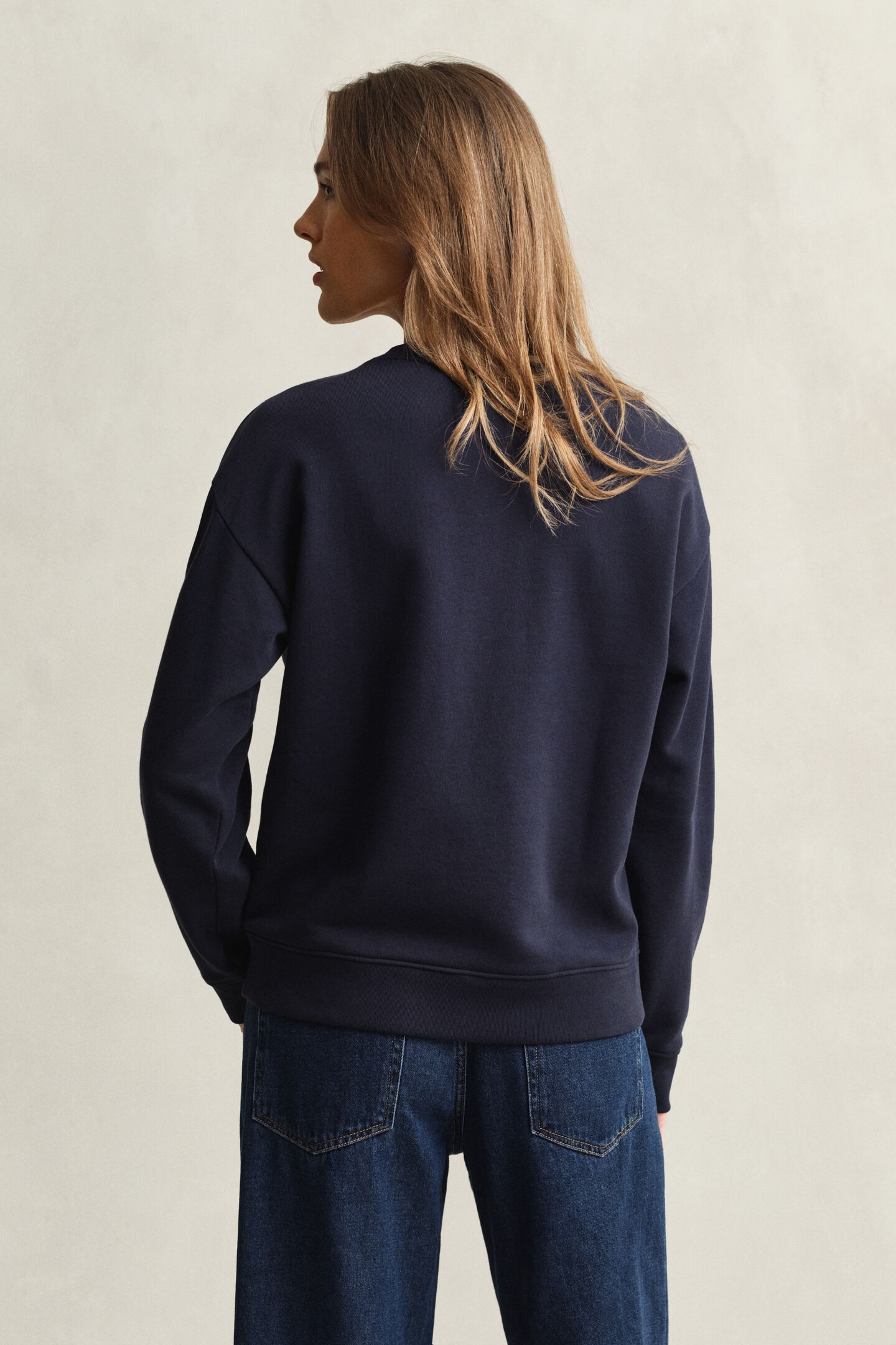 Sudadera de cuello redondo con gr&aacute;fico