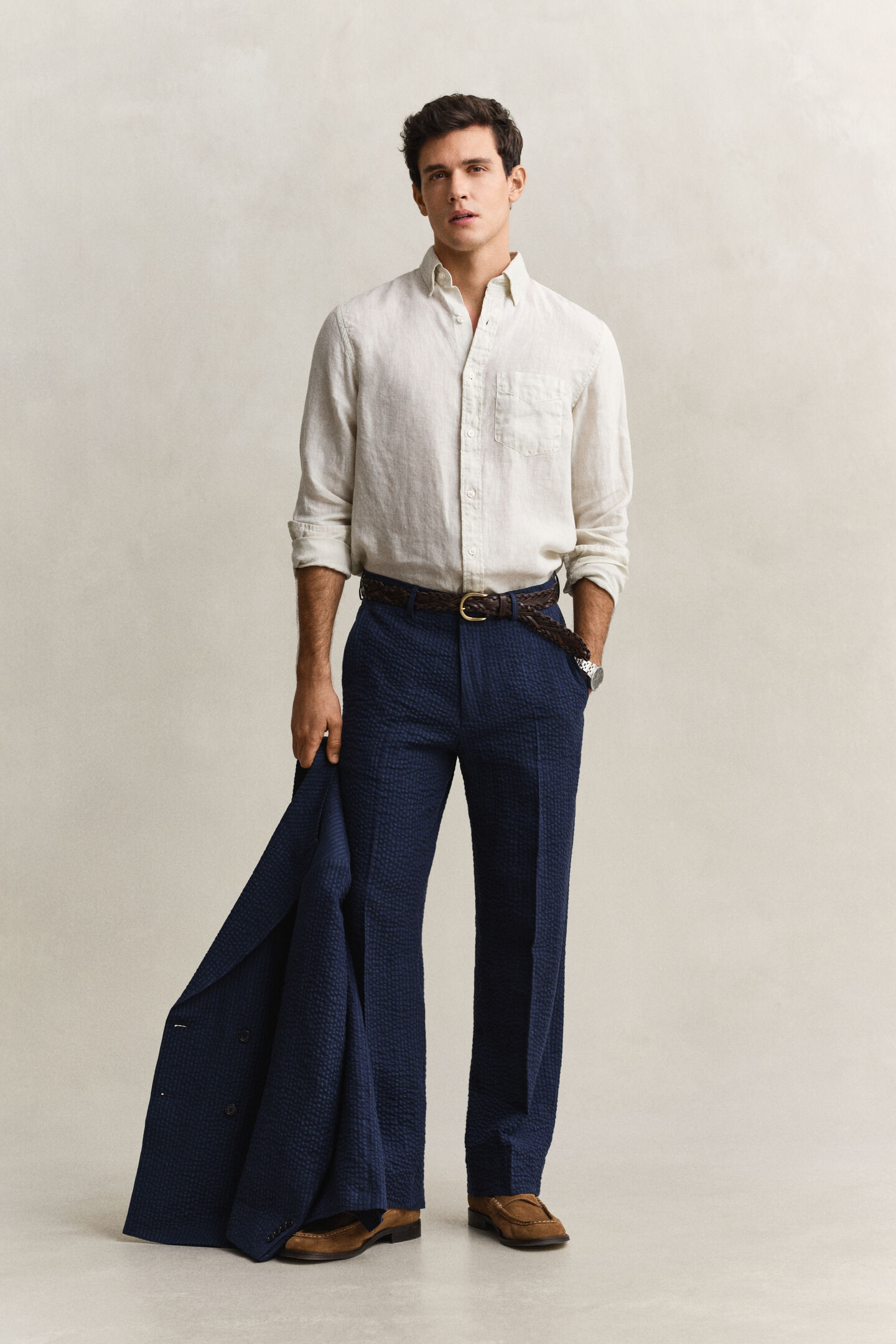 Pantalones de traje en sirsaca a&ntilde;il