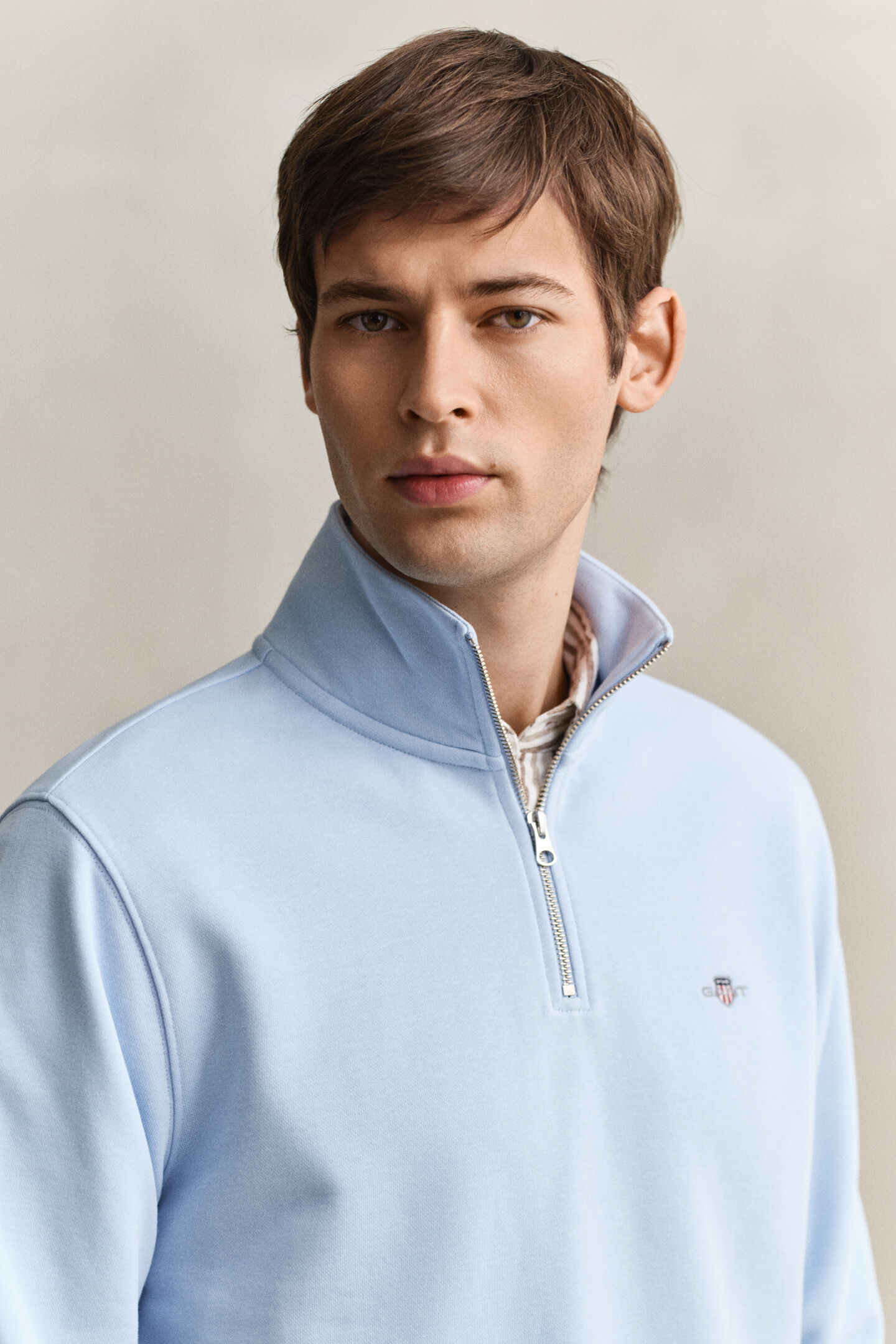 Sudadera Shield con media cremallera