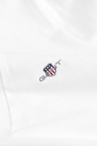 Camiseta Shield con cuello de pico
